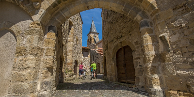 Étude de cas : le fort villageois de La Sauvetat en Auvergne